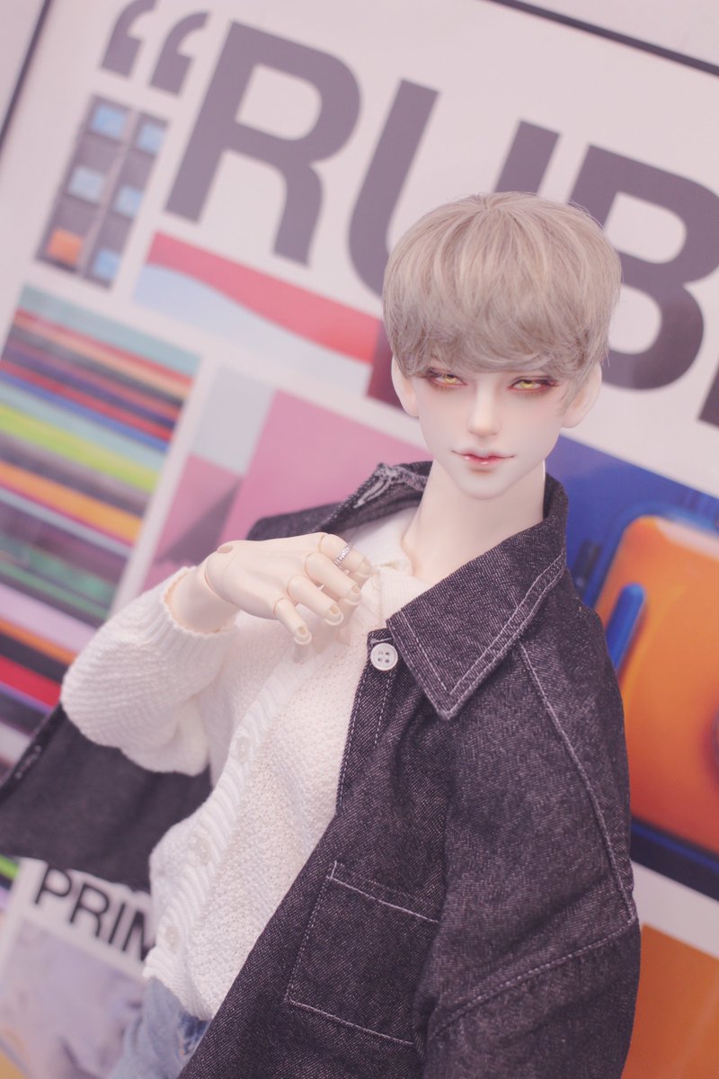 블루밍돌(<a href="/Bloomingdoll/">*Blooming doll</a>) 메이크업 이벤트 당첨으로 받은 메이크업 후기입니다..! 🥰❣️
너무 빠르고 예쁘게 메이크업 해주셔서 감사해요..🥹
약 10년전에도 블루밍돌에서 이벤트 당첨되어 헤드를 보냈던 기억이 있는데 그전보다 더 섬세한 메이크업 실력을 보여주셔서 감동했습니다😍