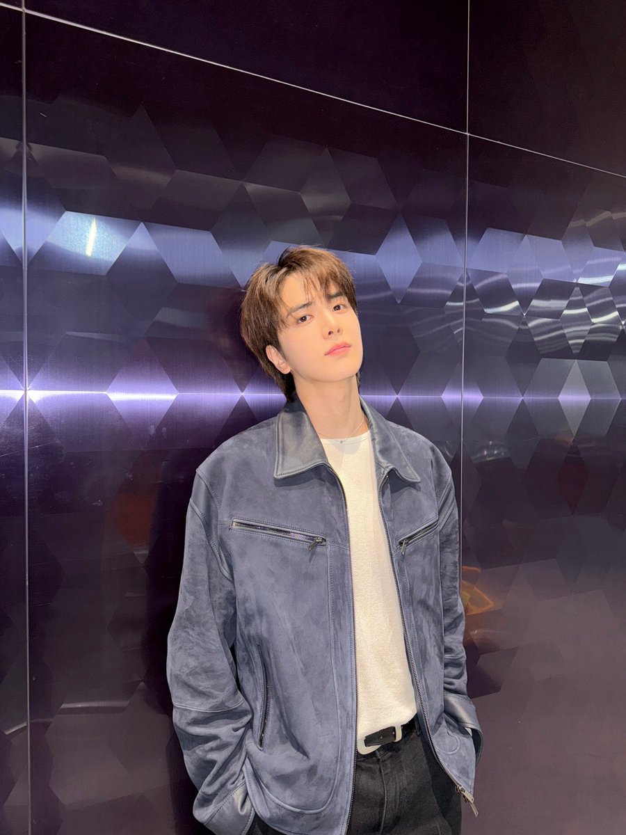 [📸] 영훈 아이돌 라디오 시즌4 스페셜 DJ 완료🍞 돌랑이들의 어린이날 선물 영훈이🙌🏻 오늘 하루 고생한 더비도 돌랑이도 훈디도 빵담빵담🫳🏻

#THEBOYZ #더보이즈
#YOUNGHOON #영훈