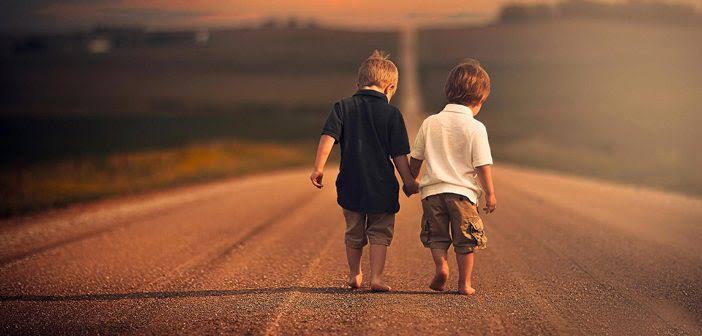 İbni kayyım (رحمه الله) dedi ki:

Salih kardeş sana kendi nefsinden daha hayırlıdır. Çünkü nefis kötülüğü emreder, salih kardeş ise ancak hayrı emreder.