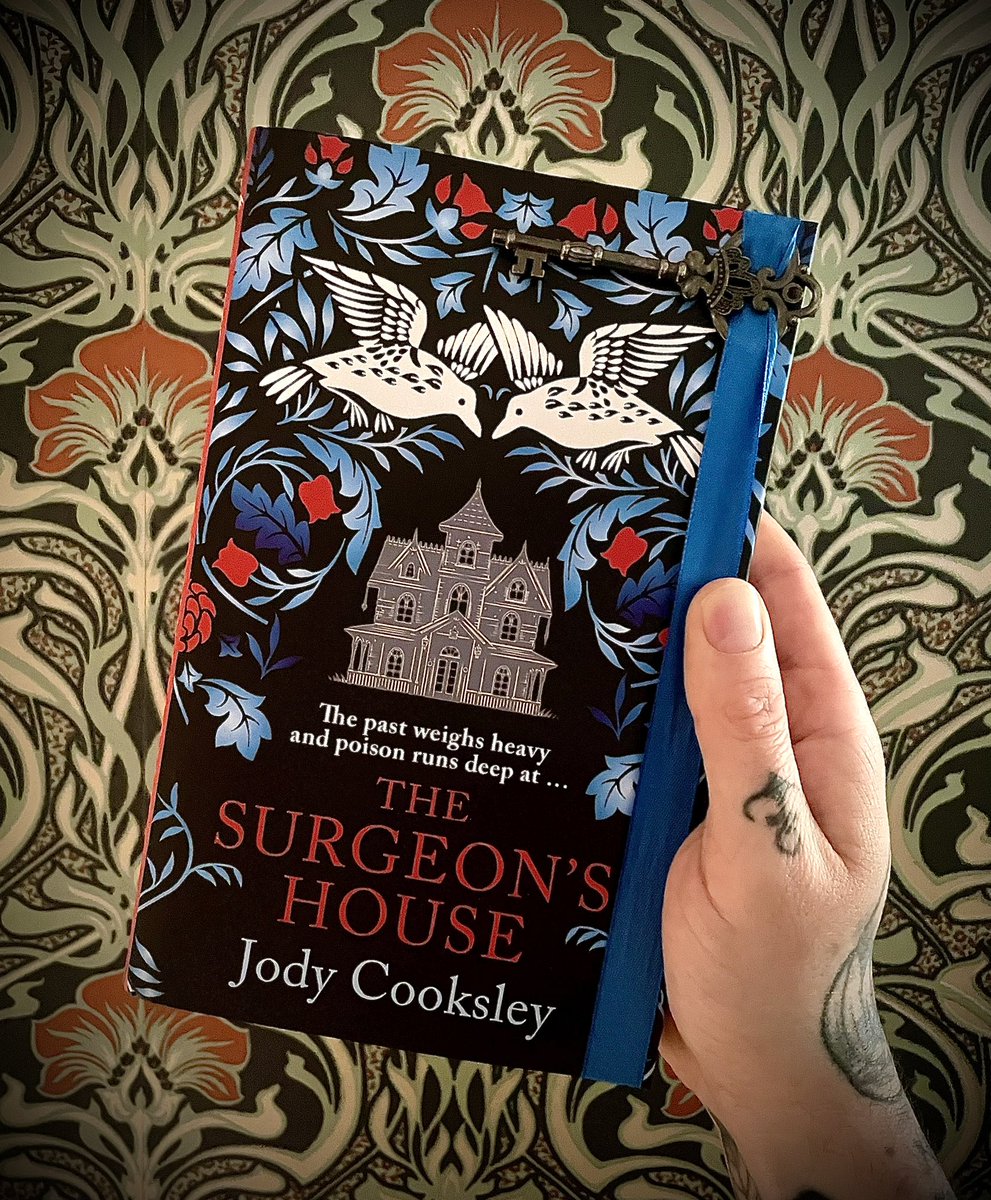 Dan-📚Bookseller/BookBlogger📚 (@dman1504) on Twitter photo 🫀Dear reader, my review of #TheSurgeonsHouse by Jody Cooksley is now available over on my instagram!🫁
A sumptuous, gloriously dark novel, this story continues on from The Small Museum and makes for the perfect slice of gothic fiction. Publishing this month by <a href="/AllisonandBusby/">Allison & Busby</a> 🫀Dear reader, my review of #TheSurgeonsHouse by Jody Cooksley is now available over on my instagram!🫁
A sumptuous, gloriously dark novel, this story continues on from The Small Museum and makes for the perfect slice of gothic fiction. Publishing this month by <a href="/AllisonandBusby/">Allison & Busby</a>