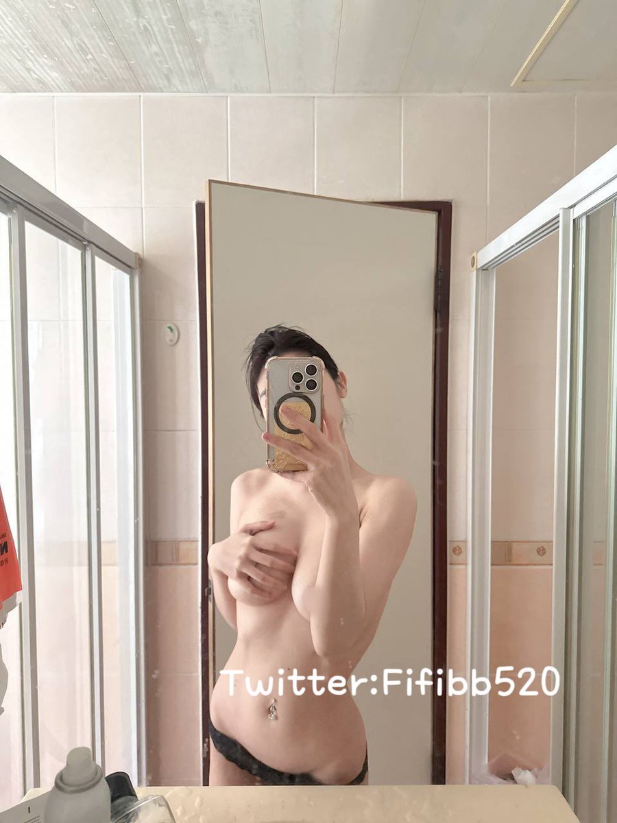 胸部這樣還需要加強嗎 

你們看了會硬嗎？