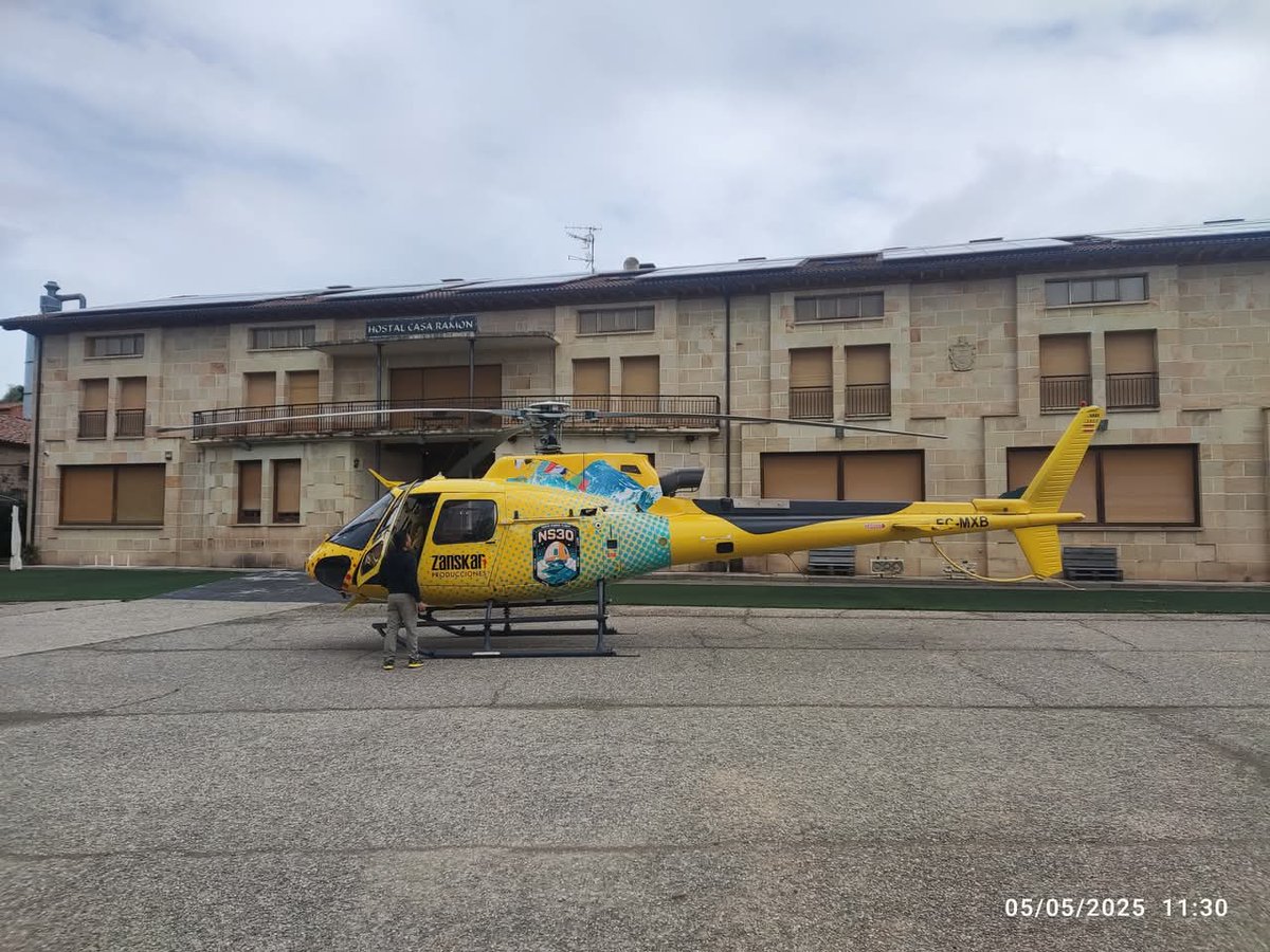 Os cuento algo? Tengo al Calleja merodeando por mi pueblo. Lo que no sabía es que le han pagado 21000€ por venir a grabar la zona.
Mañana te dirá que no tires plástico a la montaña, por el cambio climático y eso.