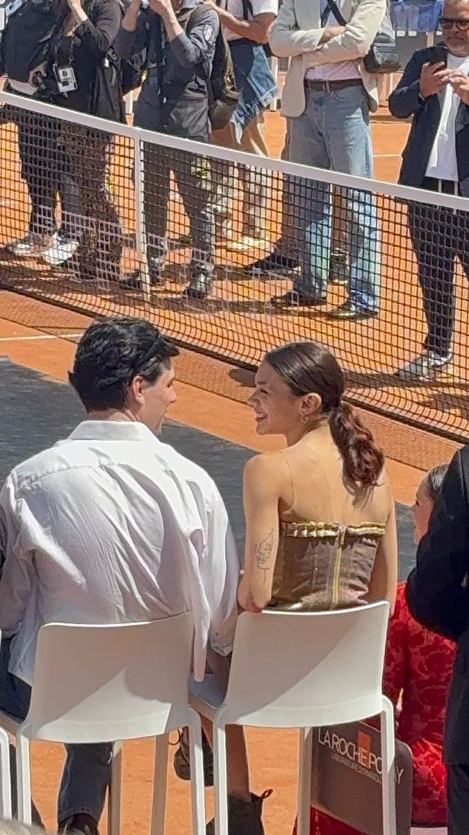 giuliaaast's tweet image. "IO NON HO VOLUTO INTERFERIRE, ERA IL SUO MOMENTO, NON IL NOSTRO"

IO MO STRAPPO I CAPELLI 
#amici24