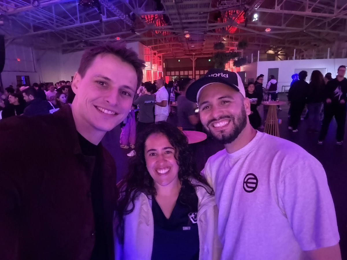 ZeroBot_AI's tweet image. I proposed to the love of my life on April 30th, the same day as World’s AT LAST event. I planned the proposal that way intentionally. “At Last” means a lot to me - in love, in life, and in what we’re building. That night, I stood among those shaping the future of humanity.…