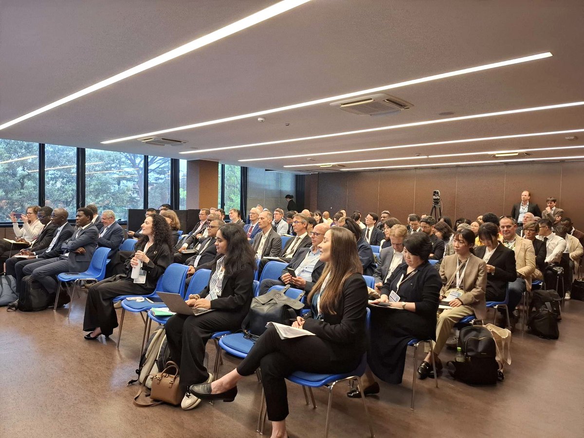 EuroGEO_eu's tweet photo. 🌍 “A single bracelet does not jingle.”
At the GEO Global Forum 2025 in Rome, EuroGEO joined all Regional GEOs for the first time ever!
🤝 Embracing Combination, Coordination and Cooperation to align with the GEO Post-2025 Strategy and deliver Earth Intelligence globally. #GEO20 https://t.co/lggcrZAj5v