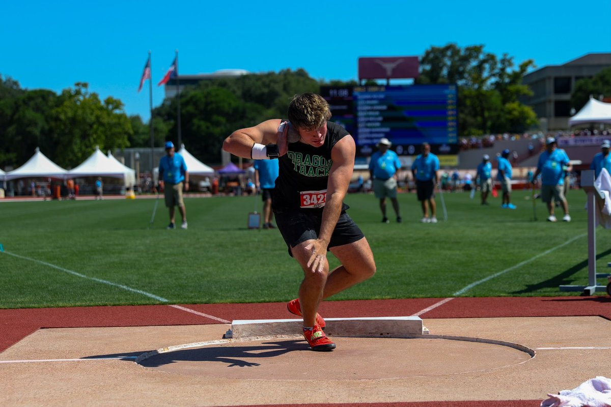 Explosiv_throws's tweet image. State meet 2025.  4th place finish.  Looked great but had release problems and the first video was very long but called a foul.  (15 officials and they still got it wrong 😂) Proud of @BoFleming10 and the Dragons.  They managed a 4th place finish with just two athletes!!