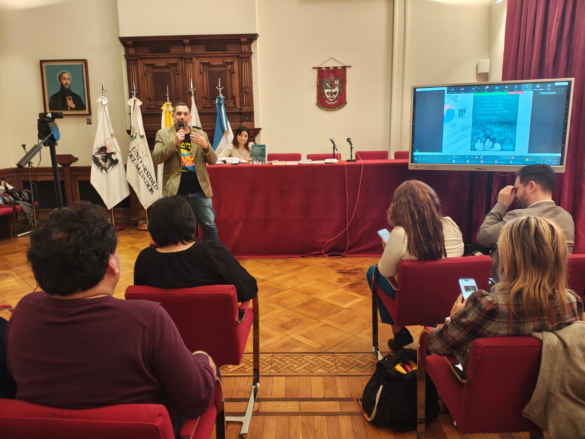 El pasado 29 de abril en la Universidad del Salvador presentamos uno de nuestros más recientes libros. En el marco del I Congreso de la Red de Estudios Coreanos de América Latina (RECAL) el autor de El milagro surcoreano estuvo presente.
Conseguilo en editorial.unicen.edu.ar