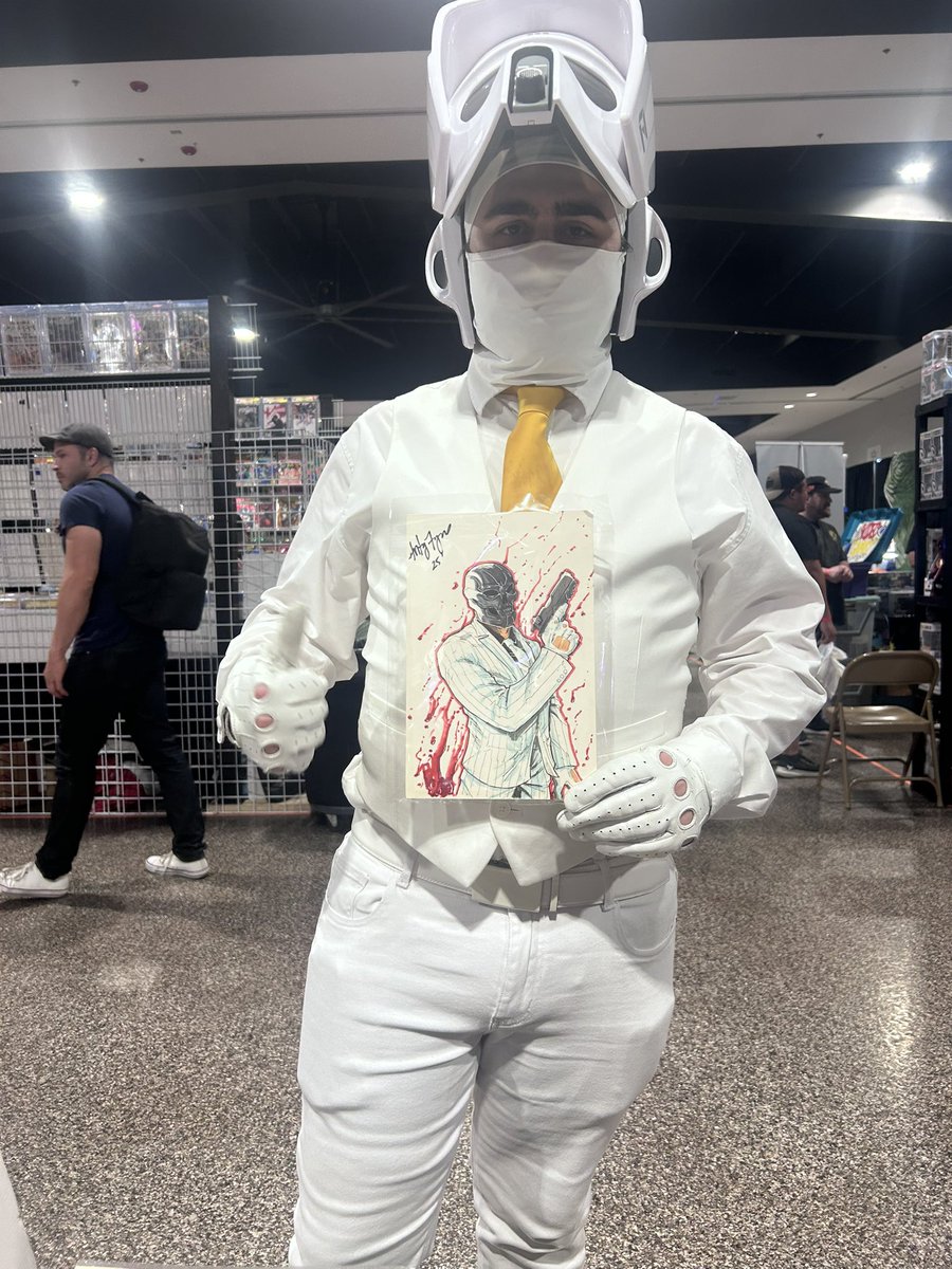 Selling my Artwork.. books.. and prints at a convention.. doesn’t get much sweeter for a creator. Creators!!! Get out there and dive in…