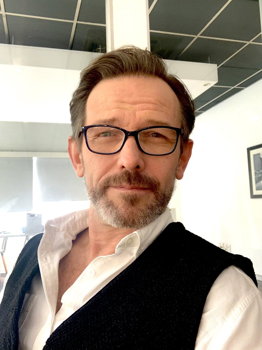 Now, this is a rare occurrence! Being requested for a callback for a casting that I never initially attended as I never received a brief for it. So when opportunity knocks this loudly, I answer it, and this is me waiting to go in, to knock their socks off!
talent-etc.co.za/artists/sean-b…