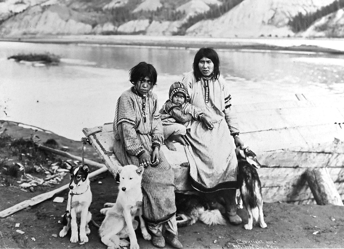 TheAtlPhoto's tweet photo. A Trip into Alaska’s Copper River Valley in 1902 - A collection of newly-digitized photos from the U.S. National Archives, giving a remarkable glimpse into daily life along a rough trail into the Alaskan interior, nearly 125 years ago. https://t.co/6bGFSuIxcL https://t.co/3o28pXErEL