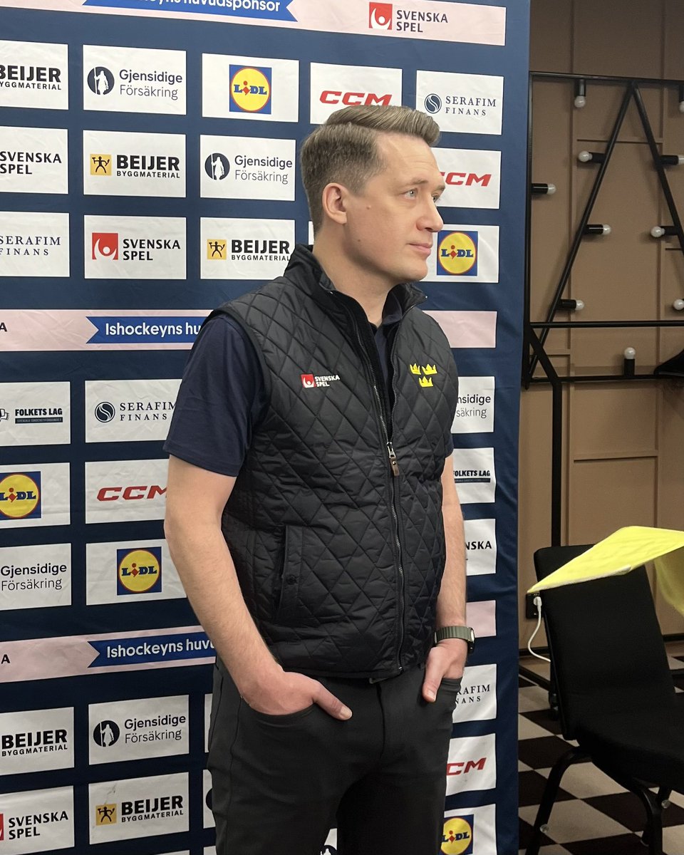 Sam Hallams svar efter petningen av Ullmark: ”Antagligen jäkligt förbannad”

expressen.se/sport/hockey/t…