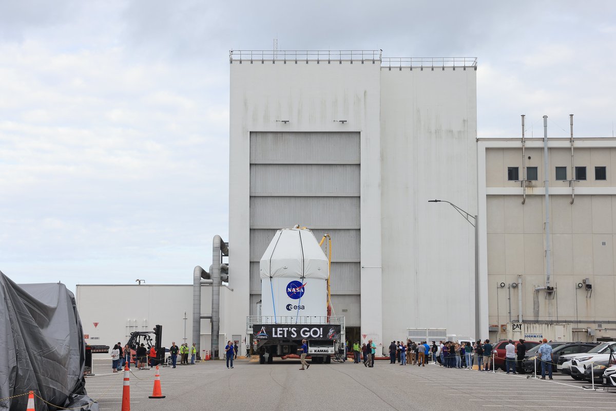 NASA's Exploration Ground Systems (@nasagroundsys) on Twitter photo Teams transported <a href="/NASA_Orion/">Orion Spacecraft</a> out of the Operations and Checkout building at <a href="/NASAKennedy/">NASA's Kennedy Space Center</a> using the Spacecraft Transporter (SCT). This approximately 16-by-16-foot spacecraft is where our <a href="/NASAArtemis/">NASA Artemis</a> II crew will live and work on their journey around the Moon. Teams transported <a href="/NASA_Orion/">Orion Spacecraft</a> out of the Operations and Checkout building at <a href="/NASAKennedy/">NASA's Kennedy Space Center</a> using the Spacecraft Transporter (SCT). This approximately 16-by-16-foot spacecraft is where our <a href="/NASAArtemis/">NASA Artemis</a> II crew will live and work on their journey around the Moon.