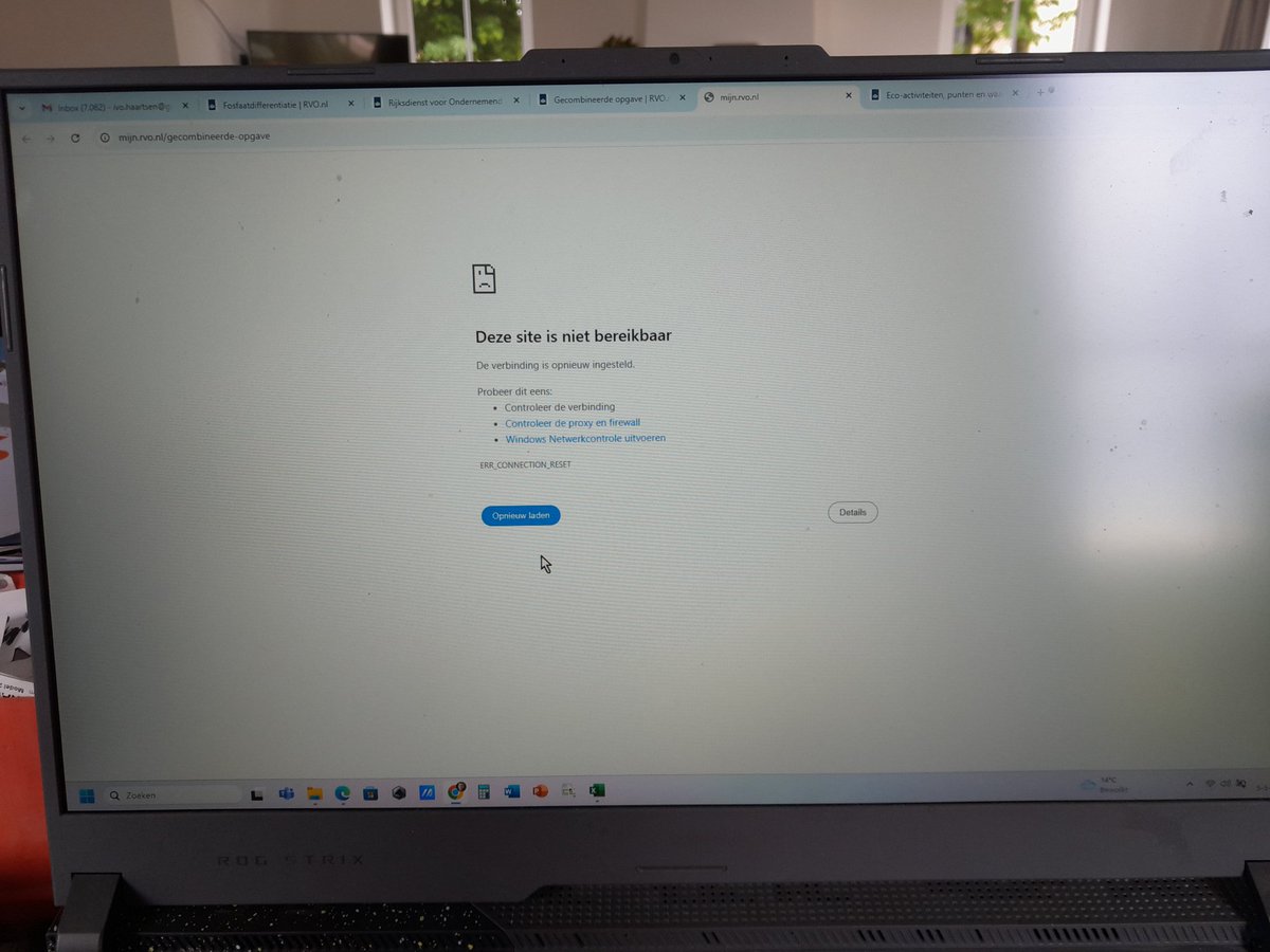 T ging tot 16:30u goed... toen lag <a href="/RVO_Agrarisch/">RVO Agrarisch</a> #mijnrvo / #gecombineerdeopgave er weer compleet uit. Met 3 verschillende browsers geen verbinding meer te krijgen... jammer hoor. Moeten we weer in de avonduren aan de slag? Punthoofd krijg je ervan.