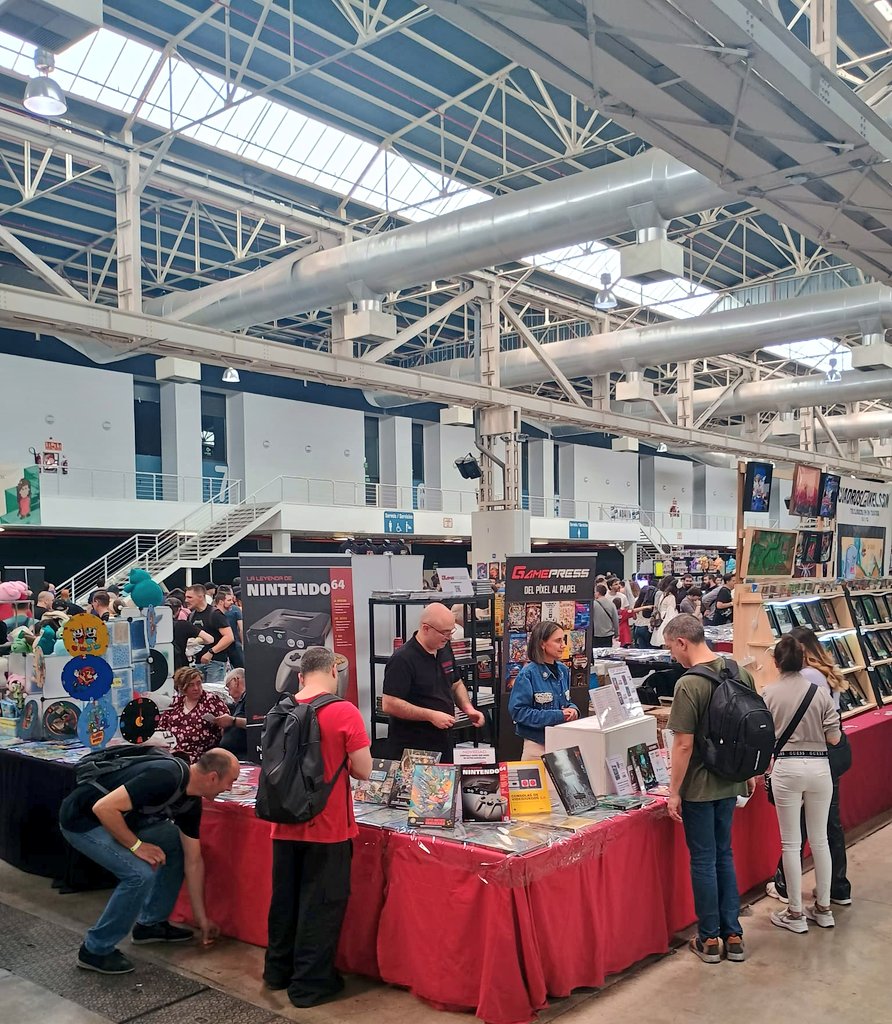 Alfonso M. González 🔜 Eldritch Albion (@alfonsryo) on Twitter photo Impresionante un año más <a href="/RetroBarcelona/">RetroBarcelona</a>. Entre mis libros, amigos y todo lo que tiene que ofrecer la cultura del retrogaming.
Felicidades a la organización y a todos los que tuvieron el placer de asistir a esta increíble edición 😍 Impresionante un año más <a href="/RetroBarcelona/">RetroBarcelona</a>. Entre mis libros, amigos y todo lo que tiene que ofrecer la cultura del retrogaming.
Felicidades a la organización y a todos los que tuvieron el placer de asistir a esta increíble edición 😍
