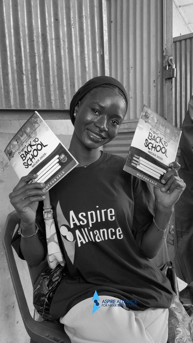aspirealliances's tweet photo. Don't you love the shade!? 🔥

📍Dr. Umar Faruk Primary School Minna. 

#AANY #NGSIRS #PBTS 📚✏️🎒⚽ https://t.co/VPkudEd8kQ