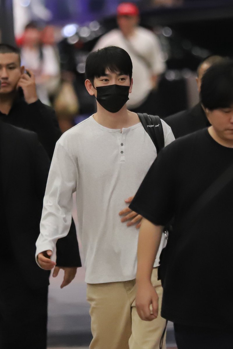 [05-04-2025] Safe flight baby 😘<a href="/JINYOUNG/">박진영</a> 
See you next time 👋

#GOT7_NESTFESTinBKK
#Jinyoung #진영 #박진영 
#갓세븐 #GOT7