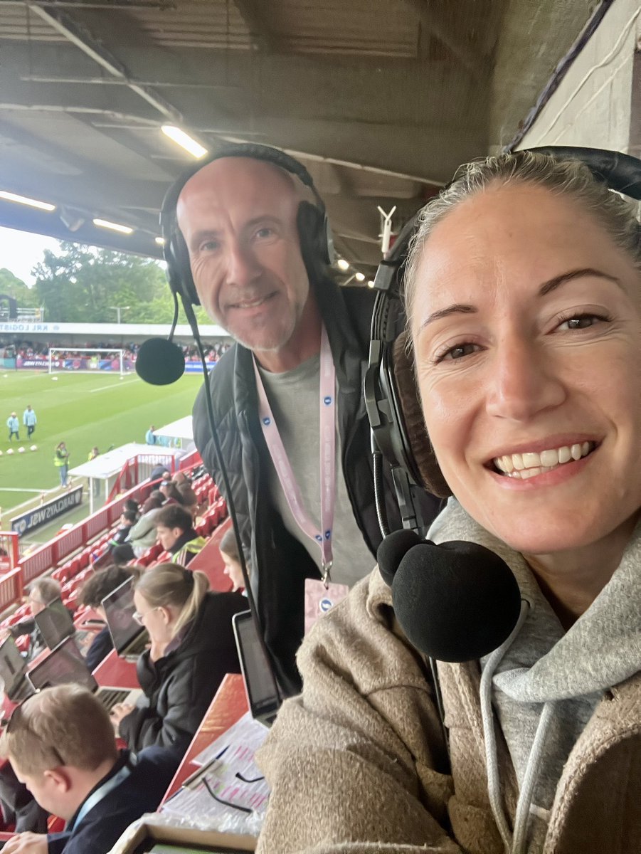 Mr Geoff Peters (@mrgeoffpeters) on Twitter photo 📍 Broadfield Stadium, Crawley
⚽️ Brighton v Arsenal
🏆 Women’s Super League
Full commentary on <a href="/talkSPORT2/">talkSPORT 2</a> from 4pm. Alongside me is former Spurs skipper <a href="/JennaSchillaci/">Jenna Schillaci</a> 📍 Broadfield Stadium, Crawley
⚽️ Brighton v Arsenal
🏆 Women’s Super League
Full commentary on <a href="/talkSPORT2/">talkSPORT 2</a> from 4pm. Alongside me is former Spurs skipper <a href="/JennaSchillaci/">Jenna Schillaci</a>