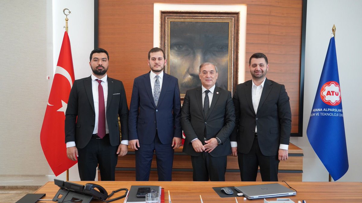 adanaakgenclik's tweet photo. Genel Merkez Gençlik Kolları Üniversiteler Başkanımız @FatihAydemir45 ile birlikte 
Alparslan Türkeş Üniversitesi Rektörümüz Prof. Dr. Adnan Sözen hocamızı ziyaret ettik. https://t.co/e5aSqMIWKn