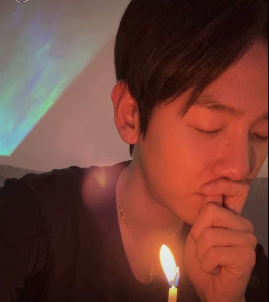 qtpiebyunbaek's tweet photo. From your 20s to my 20s; You're the one that I fell in love with 12 years ago and never stopped ever since!

Here's to growing up together and being more and more blissful each year ❤️

#큥일파티_참석완료
#HappyBaekhyunDay
#해피큥데이
#WithBaekhyunInReverie https://t.co/uFmAq2d8Ue