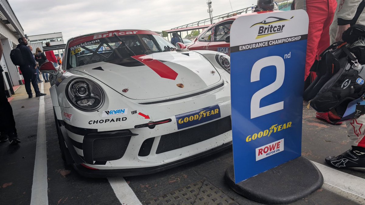 BRDCSilverstone's tweet image. There were good results for Members at @SilverstoneUK, with @Daniellloyd23 taking another @BritcarNews victory, ahead of @JamesKellett13 and @johnnymowlem, while Michael Lyons clinched a class win. In the BRSCC ClubSport Trophy @JoshFiles was third overall and a class winner!