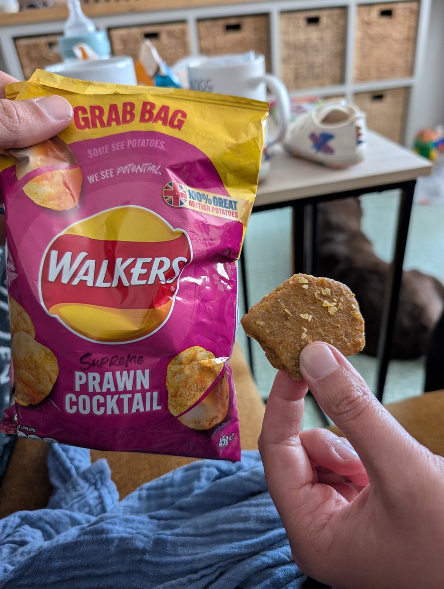 Tynan29's tweet photo. @walkers_crisps What is this that's in your crisp packet!? https://t.co/CLwazgykv1