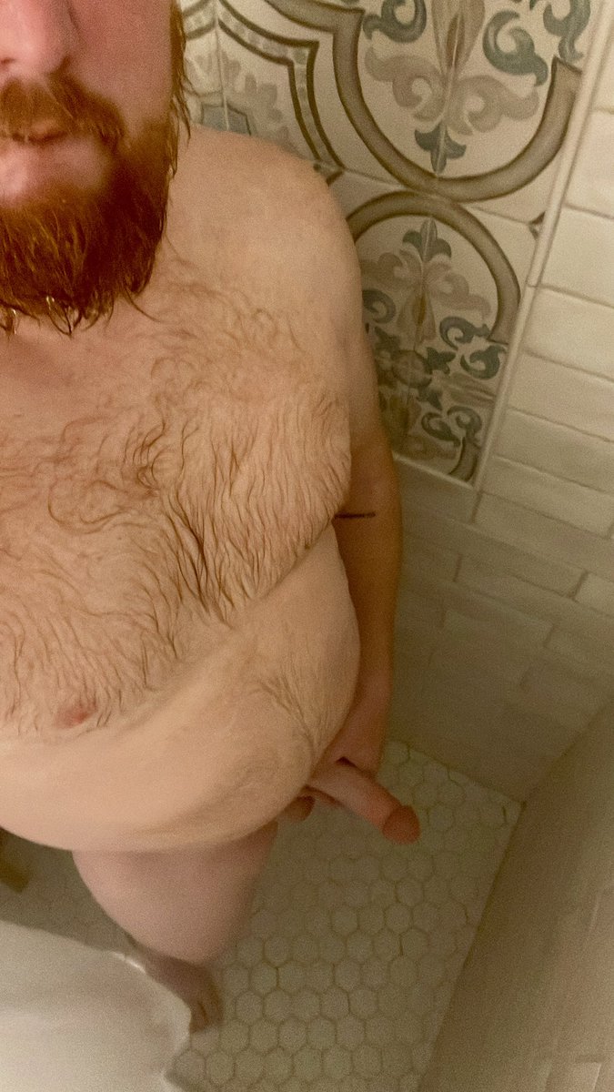 mischief_mn's tweet photo. Getting wet! 💦 #ShowerVibes #dadbod #handy https://t.co/pRJWOi3h7Y