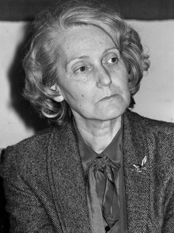 elisamariastel1's tweet image. Ida Magli:

«L’Italia è perduta. L’Europa, con tutta la sua storia, la sua cultura, il suo pensiero, i suoi poeti, i suoi scrittori, la sua arte, la sua musica, i suoi figli, è perduta. 

Sono perdute perché questa era la meta che si erano prefissi coloro che hanno progettato…