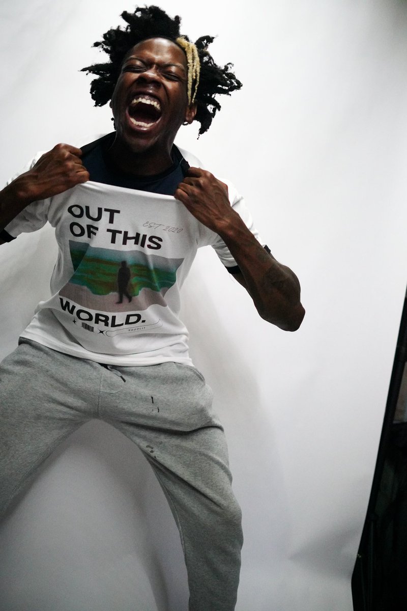 barrybl4ck's tweet image. WITH @shopsooolit WE ARE OUT OF THIS WORLD❕🐦‍⬛🩶🤍
.
.
MAKE SURE YOU CONNECT WITH @shopsooolit TO GET ALL OF THESE FIRE TSHIRTS AND MORE BEFORE WE GO AWAY❕🐦‍⬛
.
.
.
HUGE SHOUTOUT TO @shopsooolit FOR 📸🔥
.
.
TAGS
#newmusic #ragemusic #indiemusic #newdrop #newdrops #fashion
