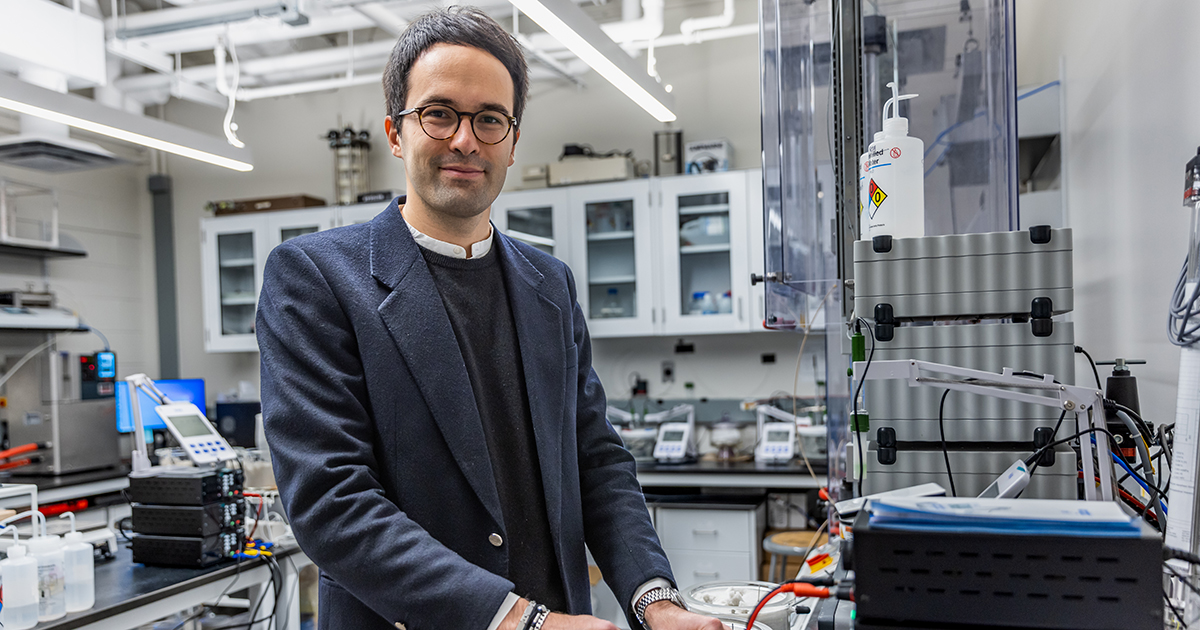 Northwestern Engineering (@northwesterneng) on Twitter photo Professor Alessandro Rotta Loria has received the 2025 Innovative Research Award from the <a href="/C2ST/">Chicago Council S&T</a>.
The award honors an organization or individual who has impacted research in the past two years and is expected to continue driving progress.
Congrats!
spr.ly/601627ck0 Professor Alessandro Rotta Loria has received the 2025 Innovative Research Award from the <a href="/C2ST/">Chicago Council S&T</a>.
The award honors an organization or individual who has impacted research in the past two years and is expected to continue driving progress.
Congrats!
spr.ly/601627ck0