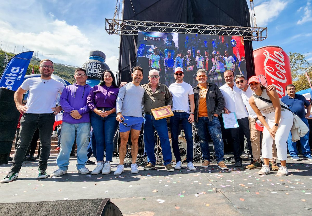 El titular del CD y ediles estuvieron presentes en la tradicional carrera ciclística “Clásica 1° de Mayo”.

 Más info 📲 cdsalta.gob.ar/el-titular-del…