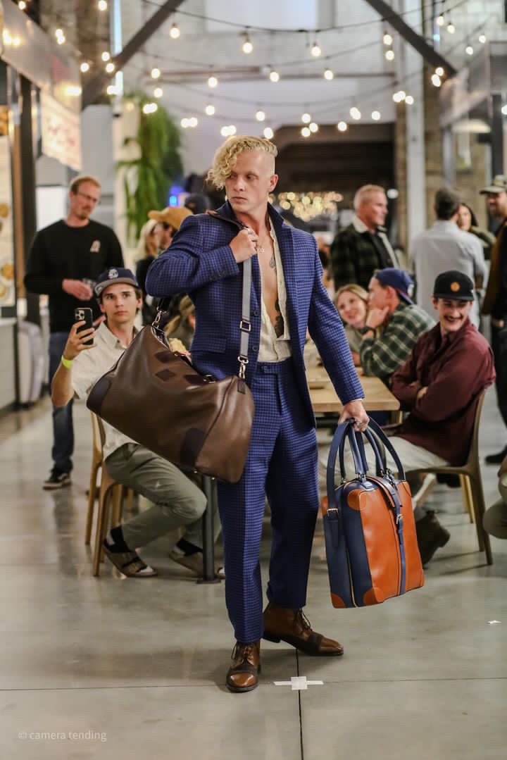 RaeSerbeck's tweet image. Utah Film Festival Runway Show, Stitched Leather Bag Showcase, 2023

Full gallery 👇🏻
raeserbeck.com/galleries/utah…

#runway #modelinglife #showcase #stitchedleather #actor