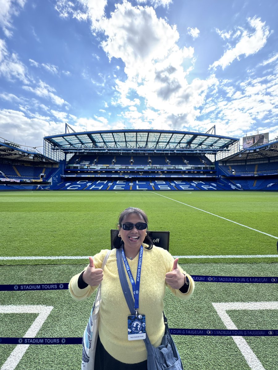 ylynbv's tweet photo. Home of Chelsea FC!!!!! Supporting le bro since he was a kid and i’m grateful to support his football shenanigans when in London!

 **aaaaand he’s a real madrid fan though** 🥲👑 https://t.co/o5enSBjNXK