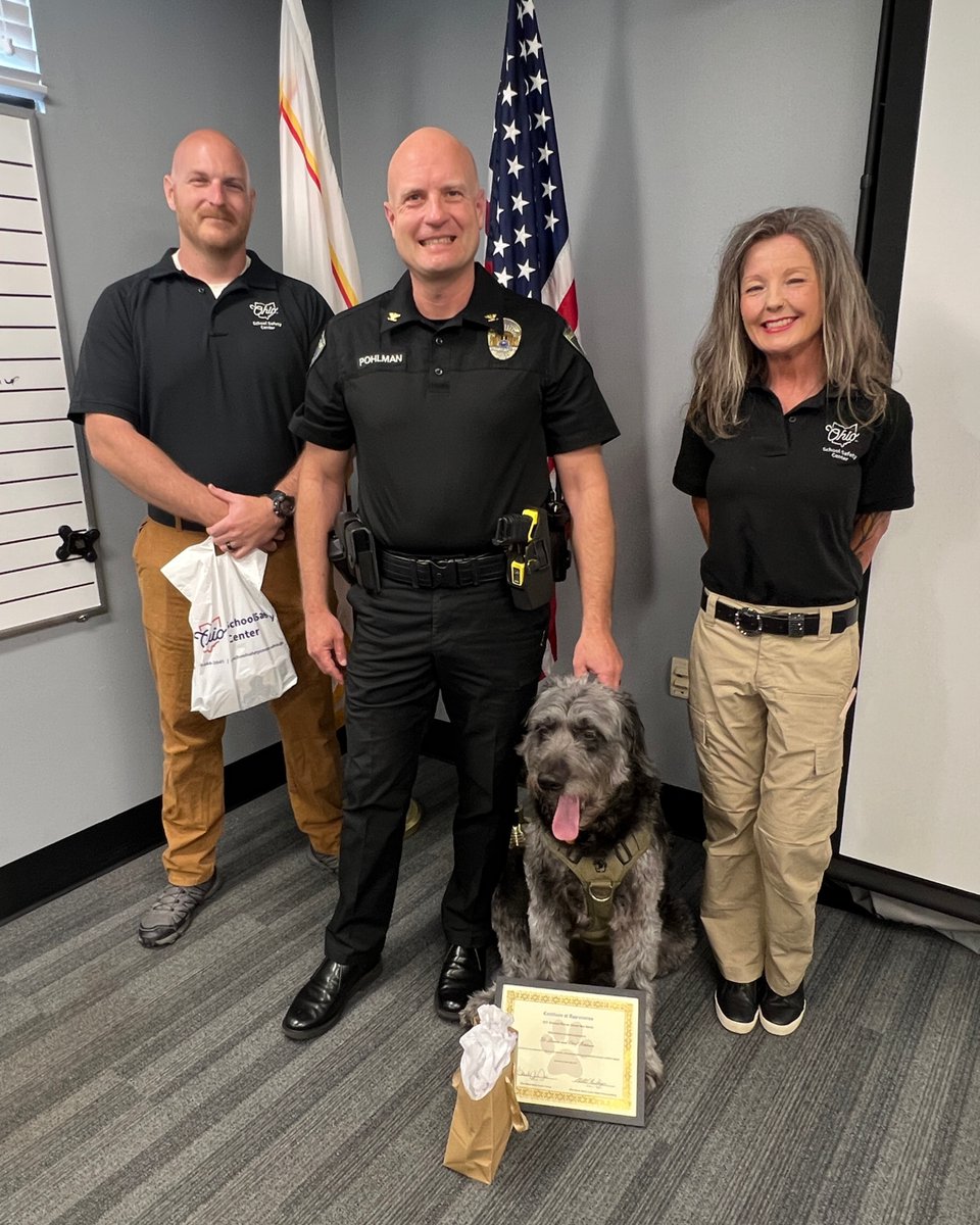 BlueAshPD's tweet image. Blue Ash Police Department therapy dog, Licorice, has received an award from the Ohio School Safety Center. He received the 2025 National Therapy Animal Day Award for his dedication to enhancing the physical and emotional well-being of students and staff in Ohio’s schools.