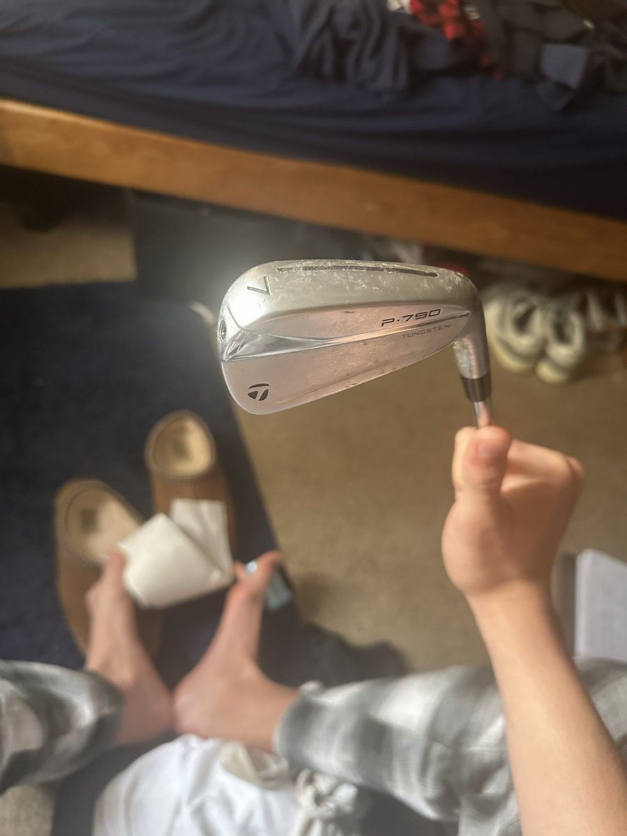 chodeybutt's tweet image. 104 follower 7 iron reveal (yes i have P790s #breaded yes i still shoot in the high 90s #tiger)