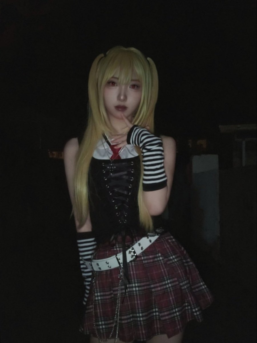 yen____n's tweet photo. 데스노트 아마네 미사

#デスノート #弥海砂 #コスプレ #コス #DEATHNOTE #MisaAmane #cosplay #cos #코스프레 https://t.co/OQ2YbLSguT