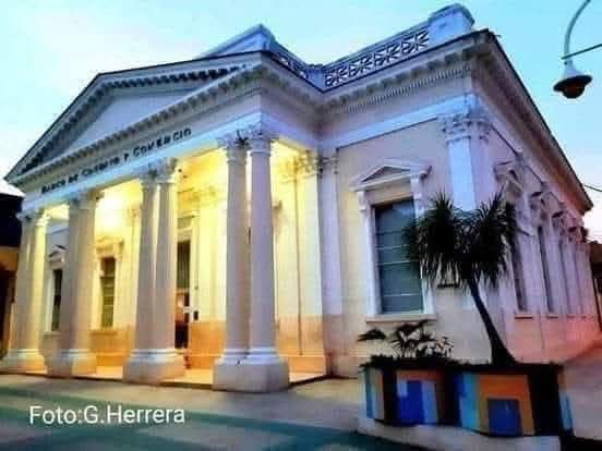 Corbea6's tweet photo. La Sucursal 5541 sita en calle Independencia esquina Simón Reyes estará realizando Feria Comercial el próximo miércoles 7 de mayo con los servicios habituales.

#BandecNoSeDetiene 
#LatirAvileño
#CiegodeAvila https://t.co/Bje39lLafx
