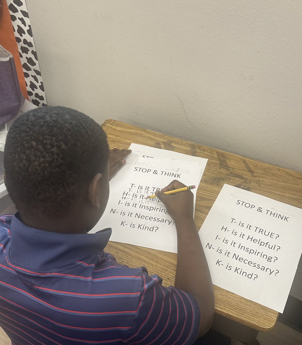 Ms. Azu's students love visiting the Library, working on their SEL skills, and reading with their teachers! #RISDBelieves #RISDBeTheOne #ClearEyesFullHeartsCantLose #RISDLakeHighlands