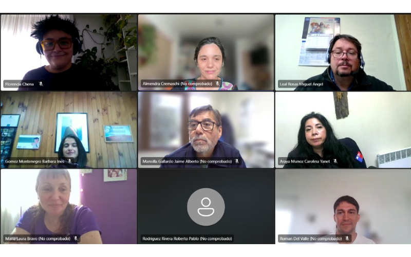 bioleft_tw's tweet photo. 🌱 ¡Hermosa reunión con @INDAP_Chile! Un intercambio enriquecedor sobre sostenibilidad, agrobiodiversidad y semillas abiertas.
🤝 Un primer paso para construir caminos comunes en la región.
📄 https://t.co/DNh9TEZlIf
#SemillasAbiertas #Bioleft https://t.co/8eIfiGUGdB