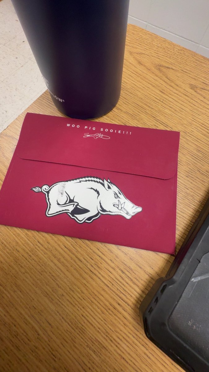 JakobMadden5's tweet image. Thank you to @CoachSFountain and @RazorbackFB for the handwritten letter this morning 
@Coach_FredM @CarterVikingsFB @HKA_Tanalski @shanee_mc