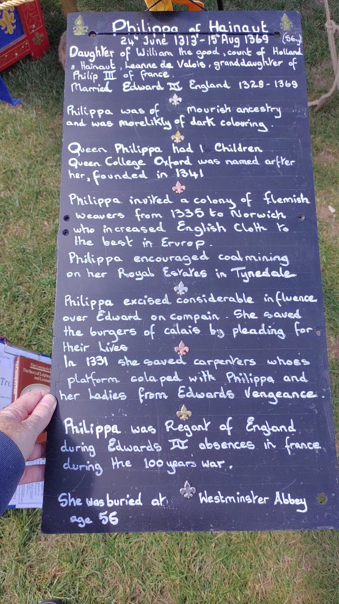 TradeMemorial's tweet image. Not really the historical era of the @TradeMemorial group but it was an honour to meet Queen Philippa of Hainault 👑👸 the wife of Edward III at the May Day Fayre organised by Leighton Linslade Rotary @LeightonSanta today. Thanks @themcs1346 ⚔️✨ #historymatters