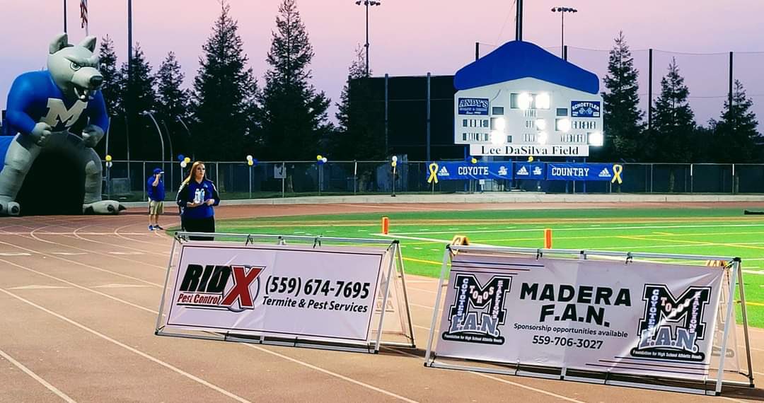 FAN94748257's tweet photo. Madera! Let’s support our student-athletes at Madera High, Madera South &amp; Torres High!
Sponsor 8ft x 2ft sideline signs and show the town you believe in our kids! Your support funds gear, travel &amp; more.  
Contact Ryan Desmond at 559-706-3027 or maderafan2006@gmail.com https://t.co/KVZ6Lxpjo8