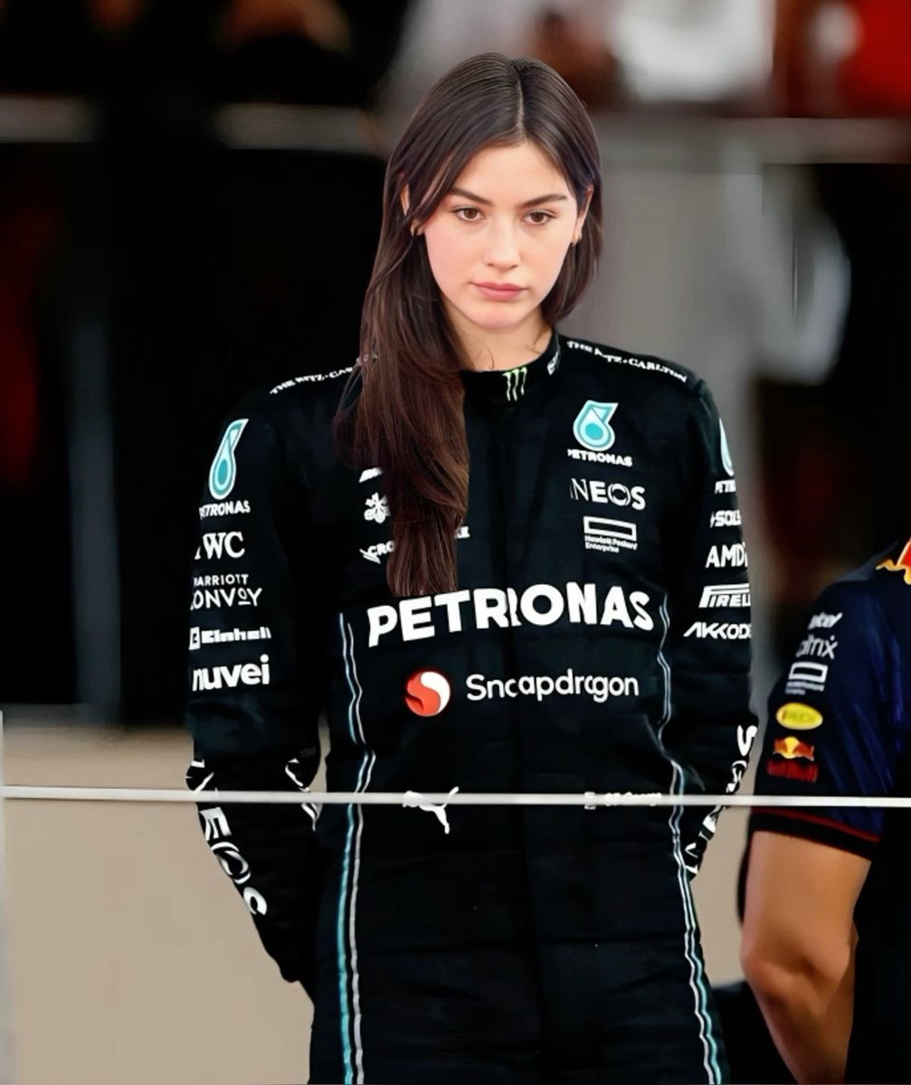 twistedxmg's tweet image. ( venting ; DUDE i wants to play the Faceless Driver shit- and i saw this and i wants to do the first female on gird while i saw this edit and LORD HELP ME I CANโT)