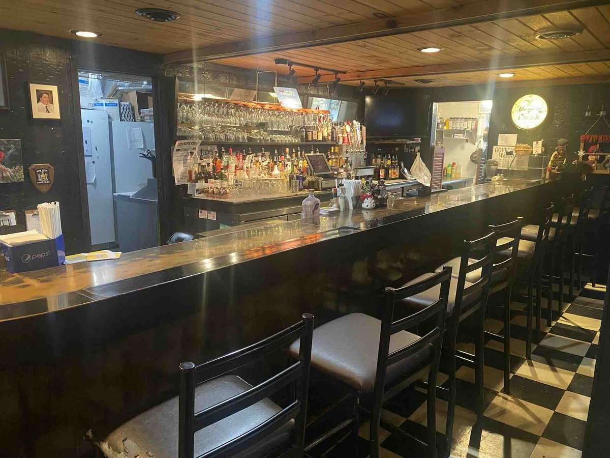 NYLandQuest's tweet image. MOTIVATED SELLER!  Mike's On the Corner restaurant is a turn-key business located on Main Street in Scio NY.  Located just off State Route 19 and corner of County Road 9 with high traffic daily.  $189,900.  nylandquest.com/property/lq105… @NYLandQuest #restaurant #commercialre #NewYork