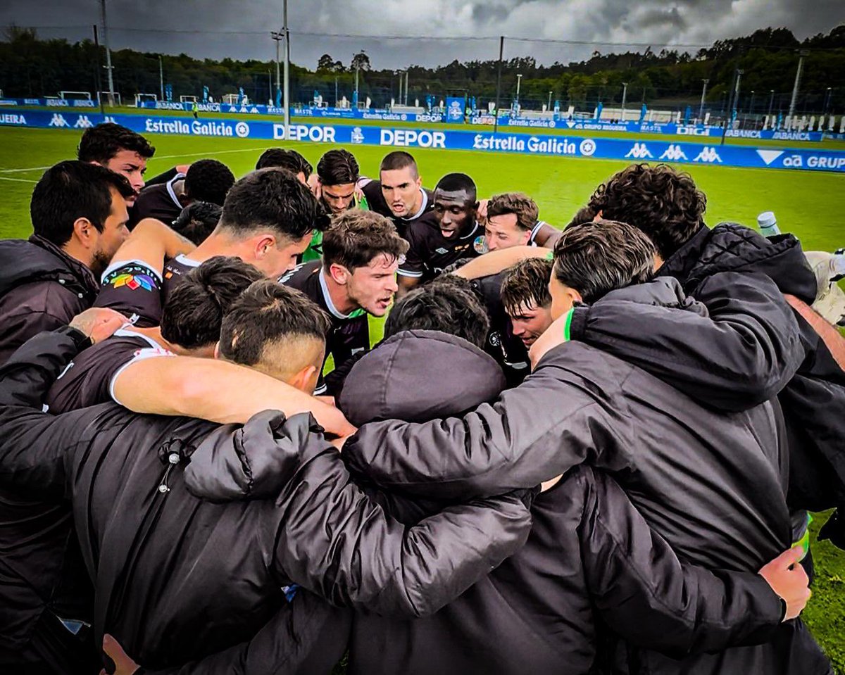 ericruizz13's tweet photo. Aficion y compañeros gracias por todo, fue un placer estar a vuestro lado. Espero que este club vuelva a donde se merece, os lo mereceis aficion @SalamancaCFUDS https://t.co/TKNMAYyBMA