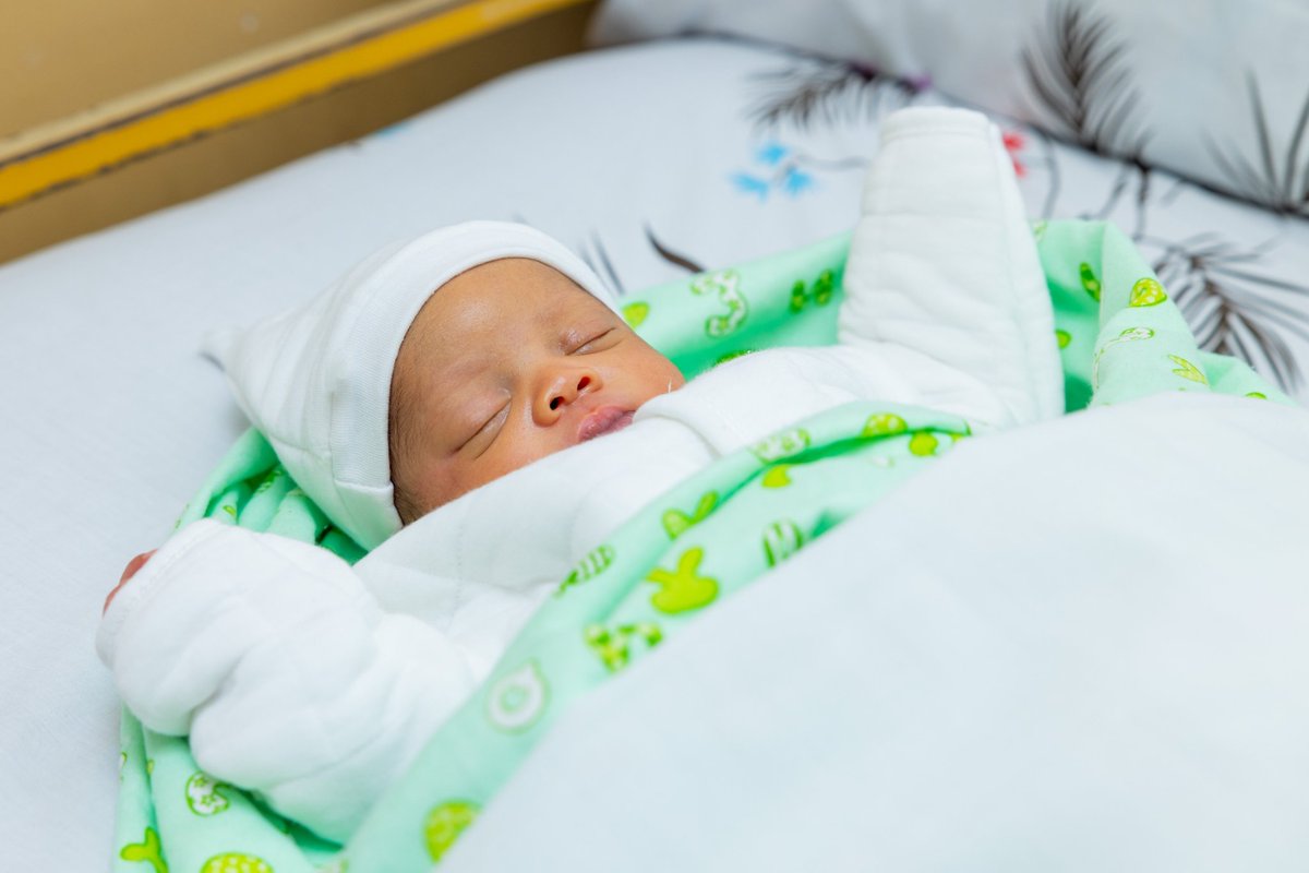 Nanezerejwe cane no kuja kwibarutsa imiryango itatu, iheruka kuronka ibibondo, biciye muri bwa buhinga bushasha bwo kuvura abavyeyi bafise ingorane zo kurondoka" Fécondation In-Vitro", bwashikanywe mu Burundi na Fondation Bonne Action Umugiraneza. 
Ndakeje kandi n'umuvyeyi yagiye
