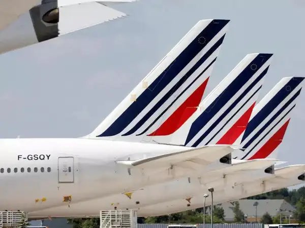 prawasitv's tweet photo. 🚨BREAKING NEWS ✈️
Etihad, British Airways, Air France & Lufthansa among the top airlines chose NOT to FLY over Pakistan airspace in grown tensions over terrorism!
#IndiaPakistanWar #airlines #nottofly #nofly #Pakistan #PahalgamTerrorAttack https://t.co/QzqHDAFfzo