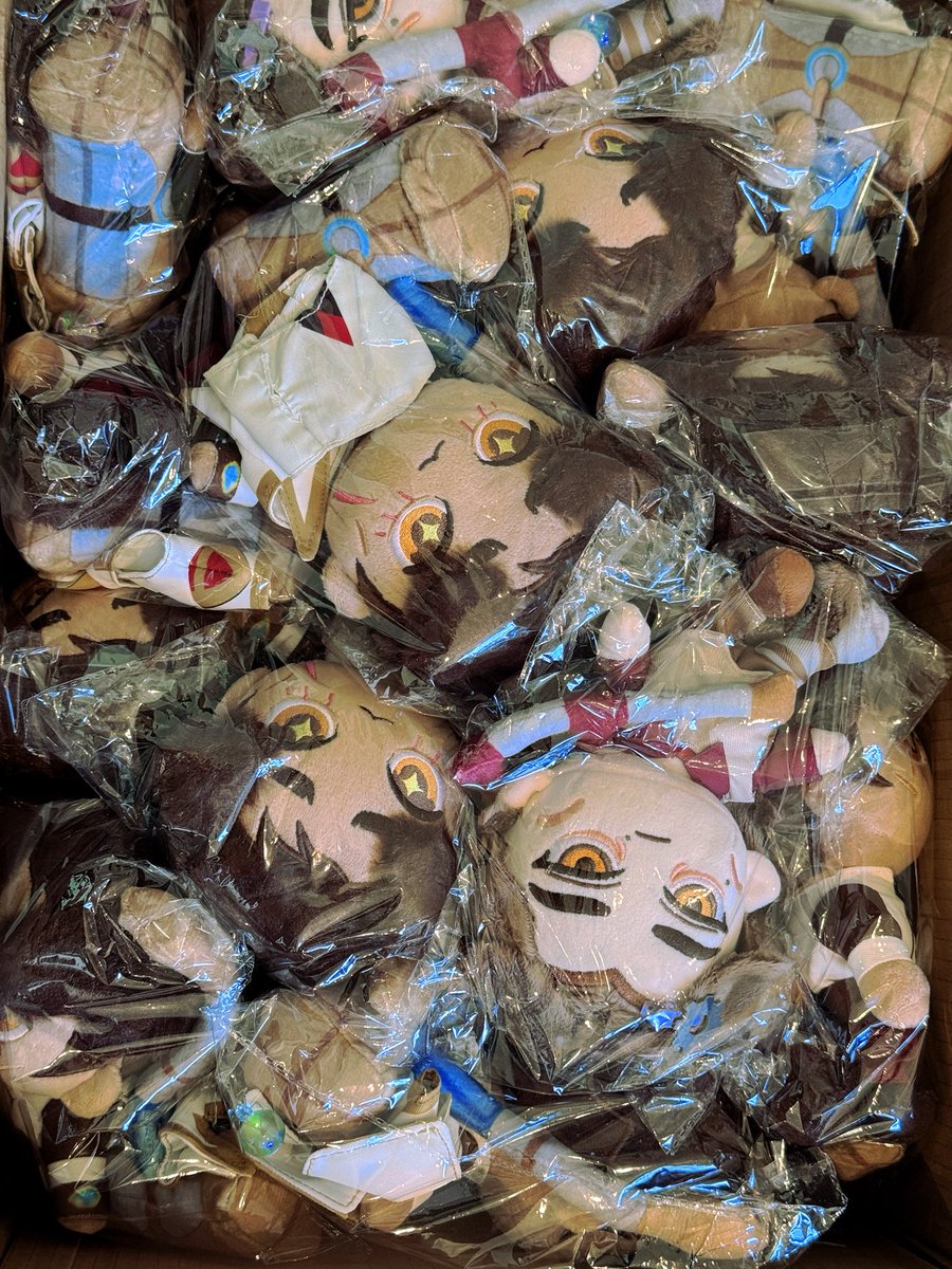 shipping plushies #jayvik Terribly sorry about the delay, I had no idea making plushies would take about 3 months?😭 hope your babies arrive soon, I put small gifts for everyone🤍