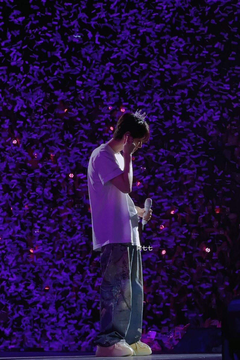 بکهیون من خیلی خوشانسم که تو رو شناختم، آدمی که منو از خودمم بیشتر دوست داره و بدون درنگ بخاطر من از خودش میگذره
خیلی تماشایی و عشق دادنی هستی قلب من

Happy Baekhyun day 
#큥일파티_참석완료
#HappyBaekhyunDay 
#WithBaekhyunInReverie
<a href="/B_hundred_Hyun/">Baekhyun_EXO</a>