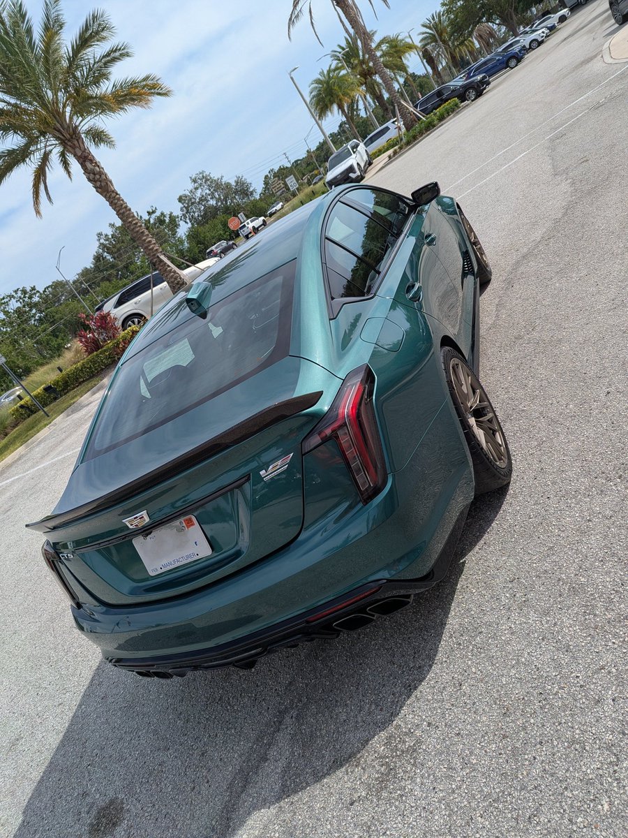 Sébastien Bourdais (@bourdaisontrack) on Twitter photo Picked up my new ride and WOW...
That CT5-V Blackwing is just amazing!
Thanks <a href="/CadillacVSeries/">Cadillac Performance</a> Picked up my new ride and WOW...
That CT5-V Blackwing is just amazing!
Thanks <a href="/CadillacVSeries/">Cadillac Performance</a>