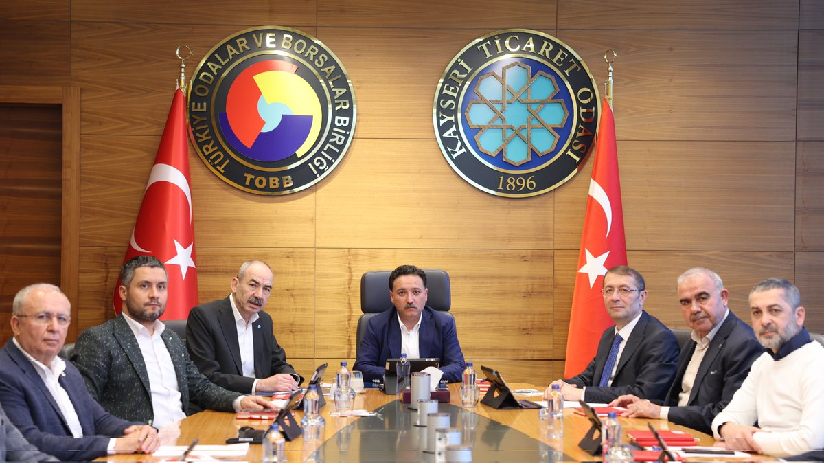 kayserivaliligi's tweet photo. Valimiz Sayın Gökmen Çiçek başkanlığında, Ticaret Odası Yönetim Kurulu Toplantısı gerçekleştirildi. https://t.co/dzFCDzGYNA